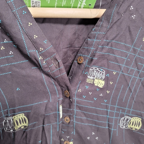 NWT Men's long-sleeve Akkriti XL black button up with African drums brand new - Picture 3 of 10